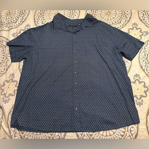 Synrgy casual dress shirt. Size 4XLT.